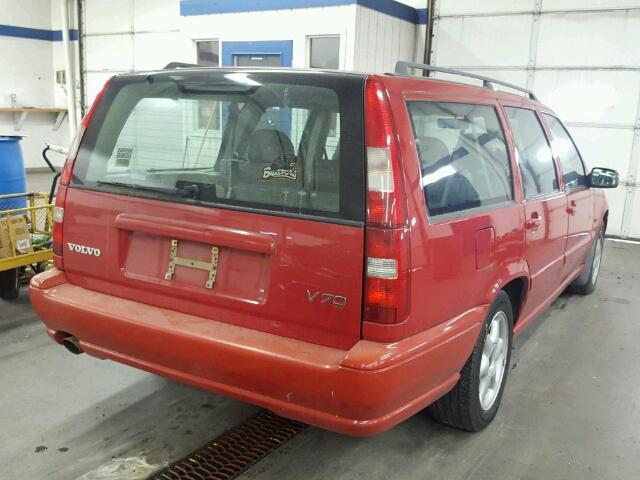 YV1LW5547W2481537 - 1998 VOLVO V70 RED photo 4