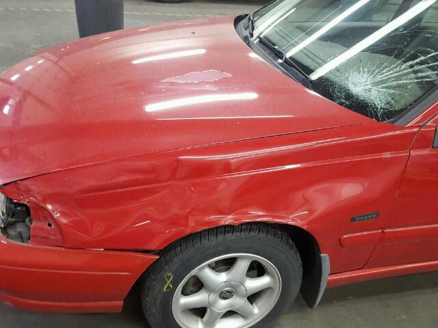 YV1LW5547W2481537 - 1998 VOLVO V70 RED photo 9