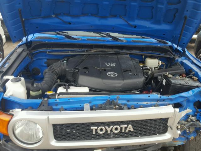 JTEZU11F88K007908 - 2008 TOYOTA FJ CRUISER BLUE photo 7