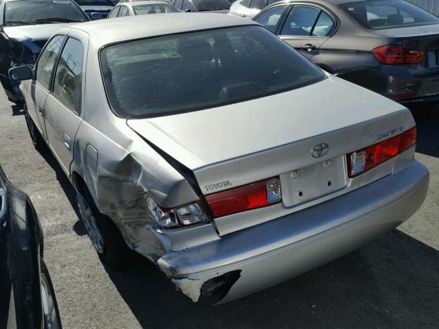 4T1BG22K91U073128 - 2001 TOYOTA CAMRY CE SILVER photo 3