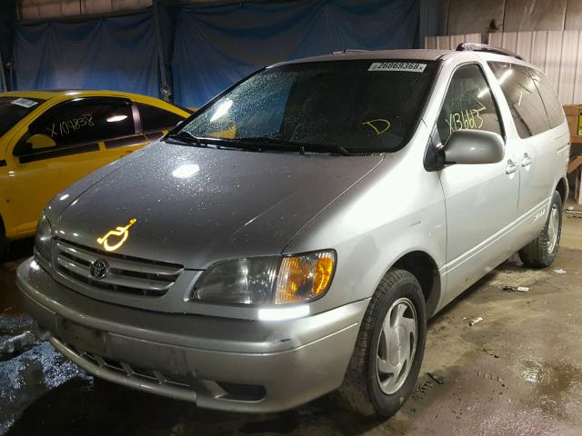 4T3ZF13C52U503216 - 2002 TOYOTA SIENNA LE SILVER photo 2