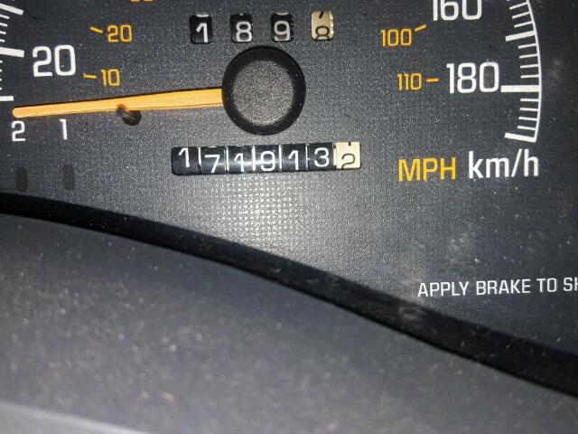 1G2WP52K51F237085 - 2001 PONTIAC GRAND PRIX 金色 照片 8