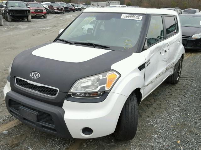 KNDJT2A26B7279228 - 2011 KIA SOUL + WHITE photo 2