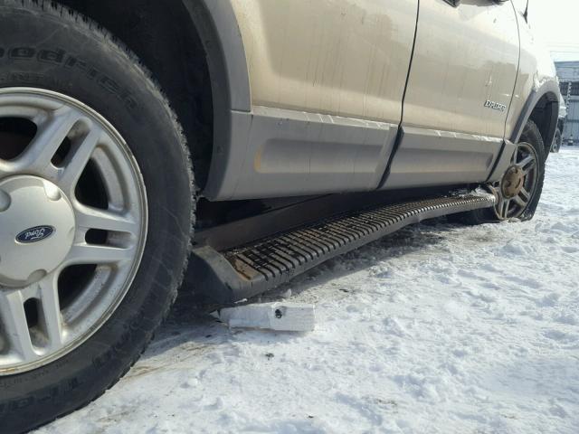 1FMDU73EX2UA51048 - 2002 FORD EXPLORER X GOLD photo 9