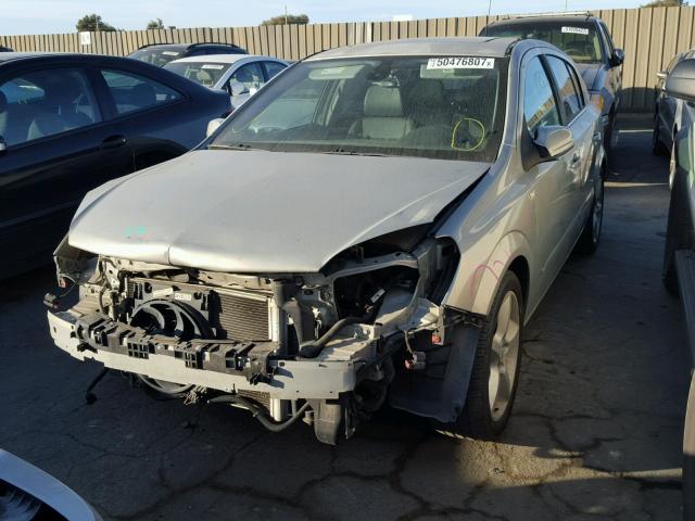 W08AT671985106967 - 2008 SATURN ASTRA XR SILVER photo 2