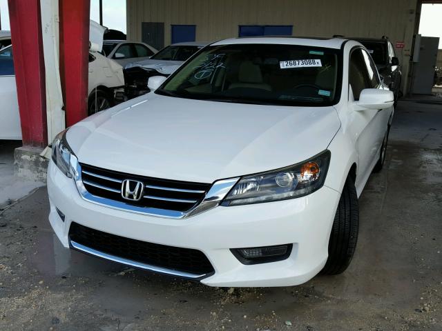 1HGCR3F85FA006267 - 2015 HONDA ACCORD EXL WHITE photo 2