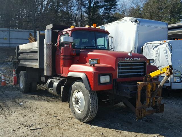 1M2P263C71M032225 - 2001 MACK 600 RD600 RED photo 1