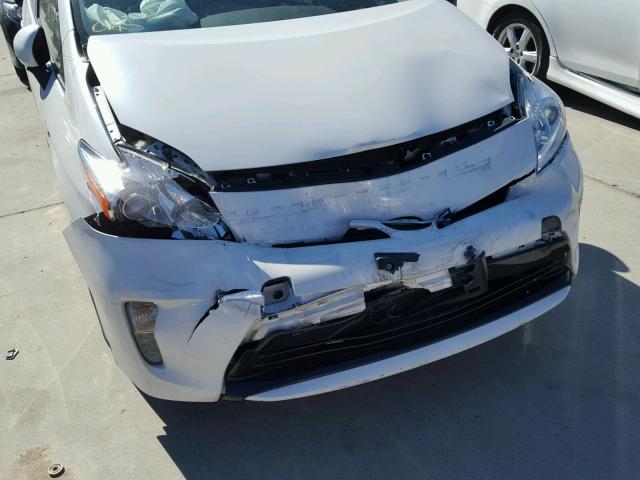 JTDKN3DU1D5595460 - 2013 TOYOTA PRIUS WHITE photo 9