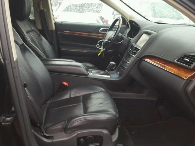 2LMHJ5AT1EBL50961 - 2014 LINCOLN MKT BLACK photo 5