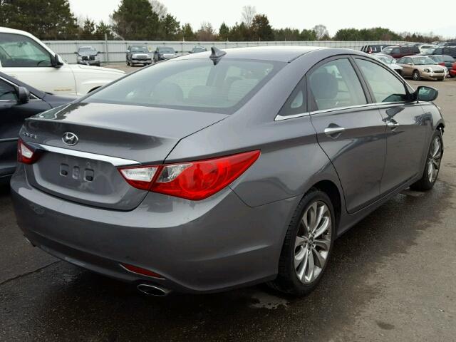 5NPEC4AC4BH167965 - 2011 HYUNDAI SONATA GRAY photo 4