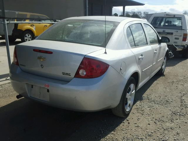 1G1AK52F557591026 - 2005 CHEVROLET COBALT SILVER photo 4