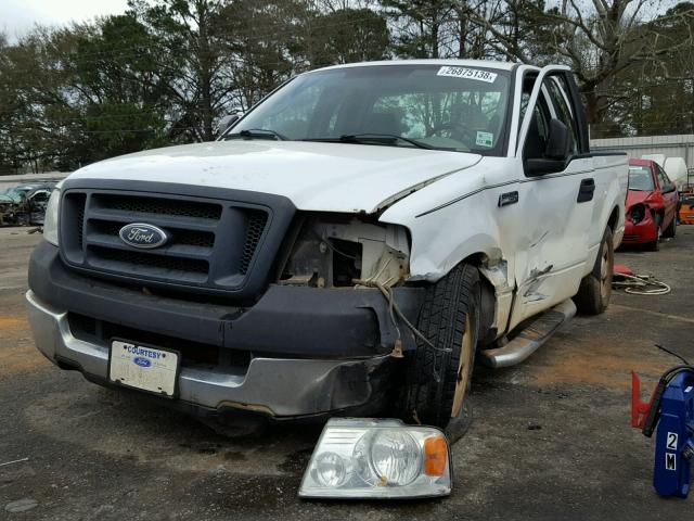 1FTRF12215NA87024 - 2005 FORD F150 WHITE photo 2