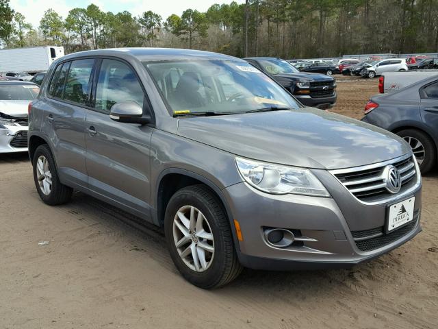 WVGAV7AX7BW560023 - 2011 VOLKSWAGEN TIGUAN S GRAY photo 1