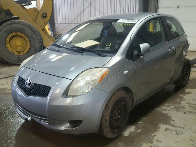 JTDJT923685205814 - 2008 TOYOTA YARIS SILVER photo 2