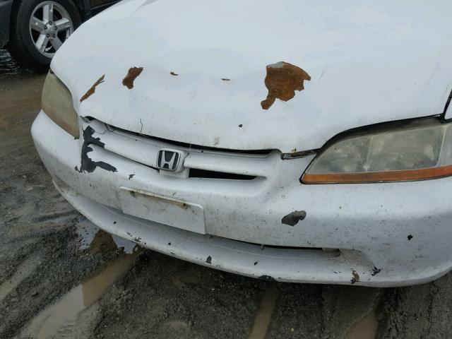 1HGCG5655YA056919 - 2000 HONDA ACCORD EX WHITE photo 9