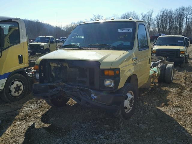 1FDXE4FL1ADA75563 - 2010 FORD ECONOLINE YELLOW photo 2