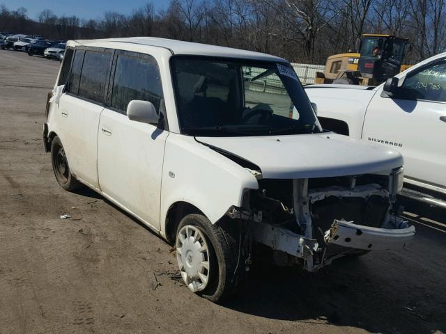 JTLKT324064108822 - 2006 TOYOTA SCION XB WHITE photo 1