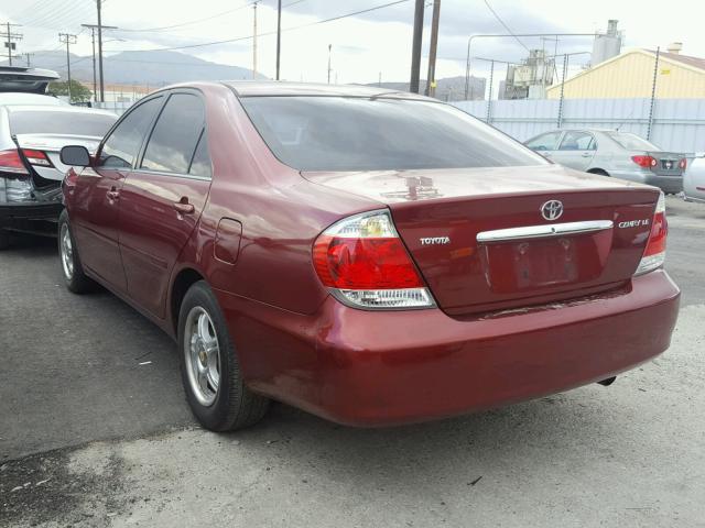 4T1BE30K15U071278 - 2005 TOYOTA CAMRY LE RED photo 3