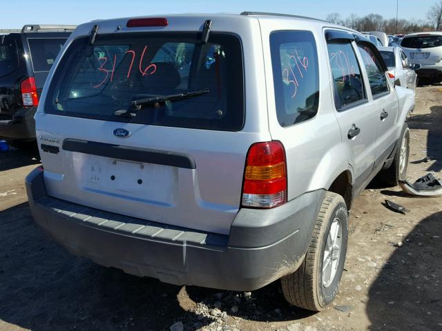 1FMYU02Z35KA33200 - 2005 FORD ESCAPE XLS SILVER photo 4