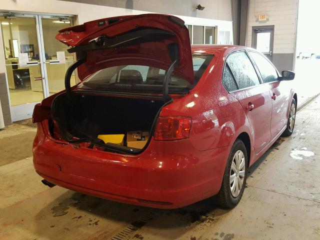 3VW1K7AJ2EM442309 - 2014 VOLKSWAGEN JETTA BASE RED photo 4