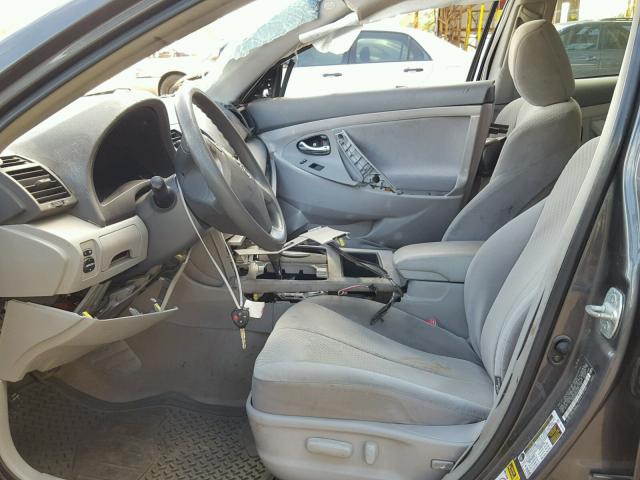 4T1BK46K99U082105 - 2009 TOYOTA CAMRY SE GRAY photo 5