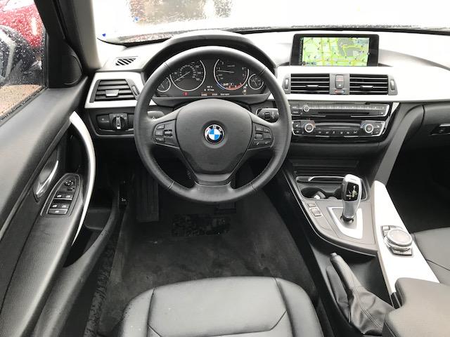 WBA8E1G51GNT99474 - 2016 BMW 320 I BLACK photo 10