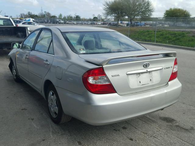 4T1BE32K23U136259 - 2003 TOYOTA CAMRY LE SILVER photo 3