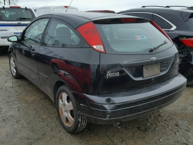 3FAFP31313R153755 - 2003 FORD FOCUS ZX3 BLACK photo 3