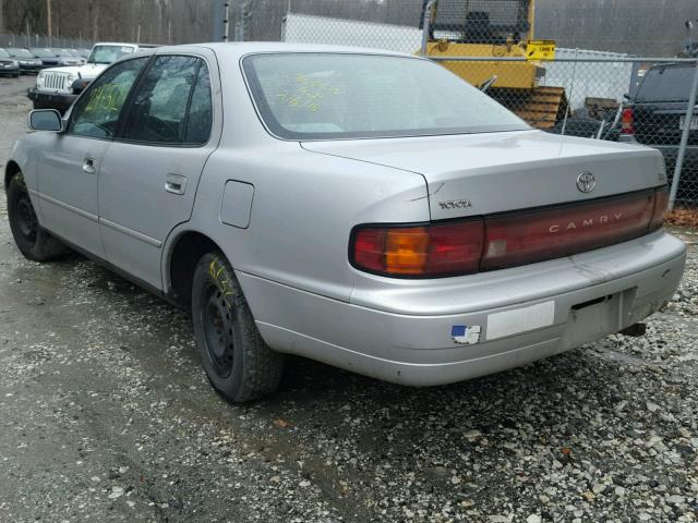 4T1SK12E0PU211585 - 1993 TOYOTA CAMRY LE SILVER photo 3