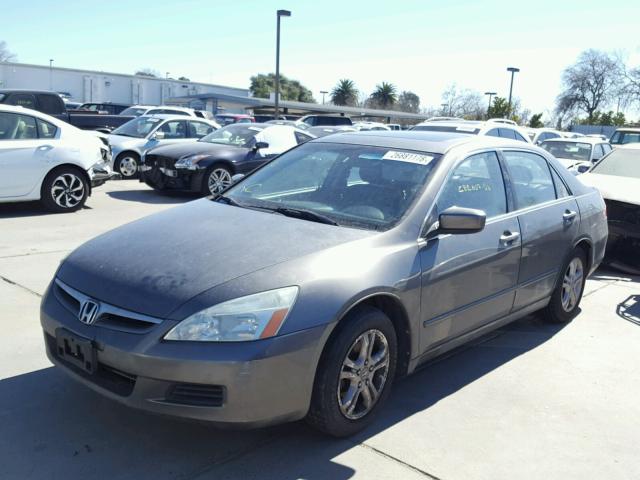 1HGCM56816A032567 - 2006 HONDA ACCORD EX GRAY photo 2