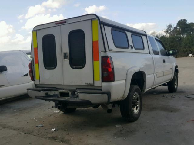 1GCHK29U75E322580 - 2005 CHEVROLET SILVERADO WHITE photo 4