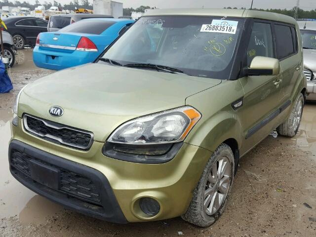 KNDJT2A52D7585064 - 2013 KIA SOUL GREEN photo 2