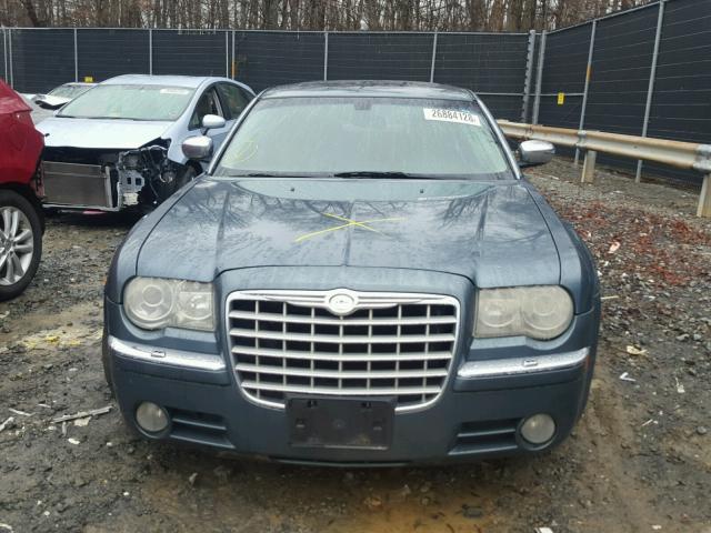 2C3AA63H45H179656 - 2005 CHRYSLER 300C BLUE photo 9