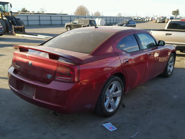 2B3KA33G88H329912 - 2008 DODGE CHARGER SX RED photo 4