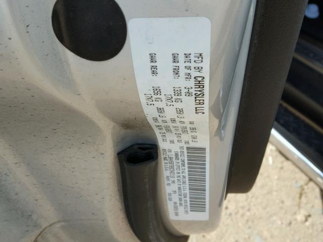 1J8HH58T89C542118 - 2009 JEEP COMMANDER SILVER photo 10