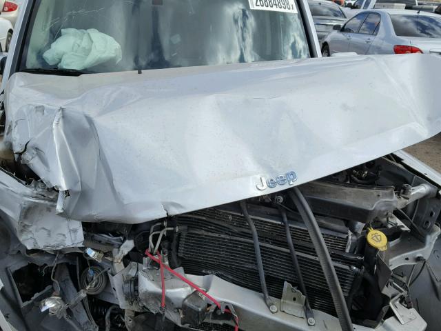 1J8HH58T89C542118 - 2009 JEEP COMMANDER SILVER photo 7