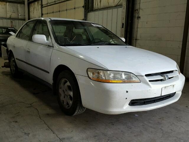 1HGCG665XXA097602 - 1999 HONDA ACCORD LX WHITE photo 1