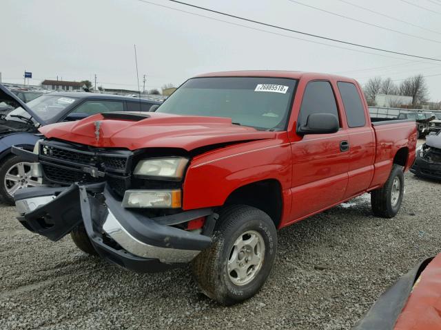 1GCEK19B47E119628 - 2007 CHEVROLET SILVERADO RED photo 2