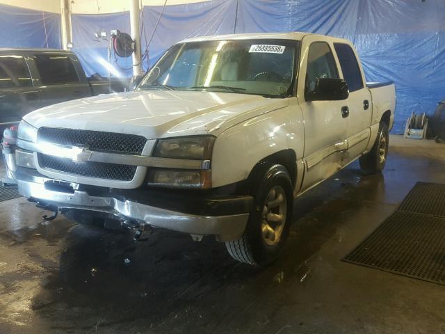 2GCEC13T541379922 - 2004 CHEVROLET SILVERADO WHITE photo 2