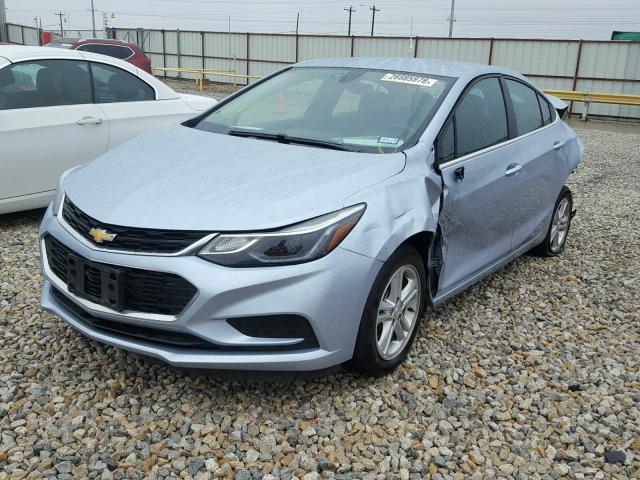 1G1BE5SM2H7208285 - 2017 CHEVROLET CRUZE LT BLUE photo 2