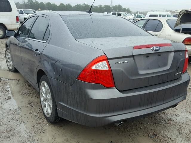 3FAHP0HG4BR185923 - 2011 FORD FUSION SE GRAY photo 3