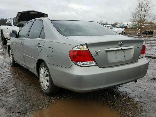 4T1BE32K95U502561 - 2005 TOYOTA CAMRY LE GREEN photo 3