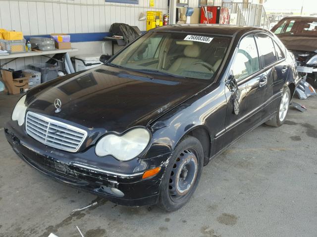 WDBRF61J42F191467 - 2002 MERCEDES-BENZ C 240 BLACK photo 2