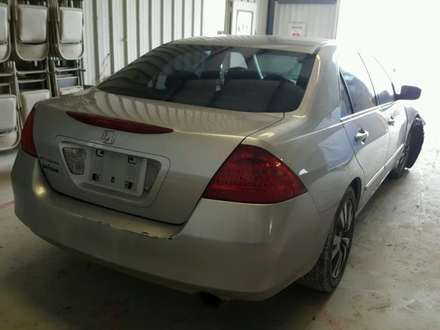 1HGCM56356A137634 - 2006 HONDA ACCORD SE GRAY photo 4