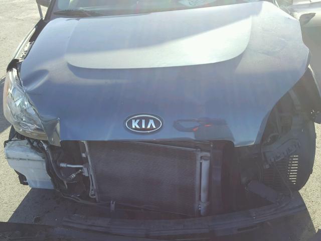 KNDJT2A2XB7331220 - 2011 KIA SOUL + BLUE photo 7