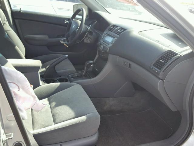 1HGCM56497A019998 - 2007 HONDA ACCORD LX SILVER photo 5