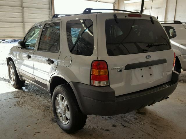 1FMYU93174KB68093 - 2004 FORD ESCAPE XLT SILVER photo 3