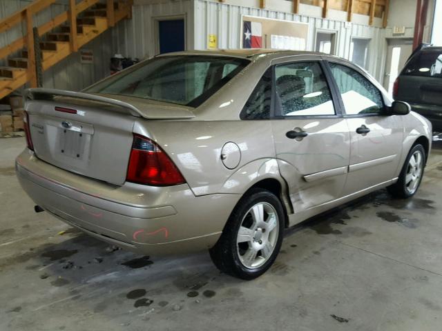 1FAHP34N17W245439 - 2007 FORD FOCUS ZX4 GOLD photo 4