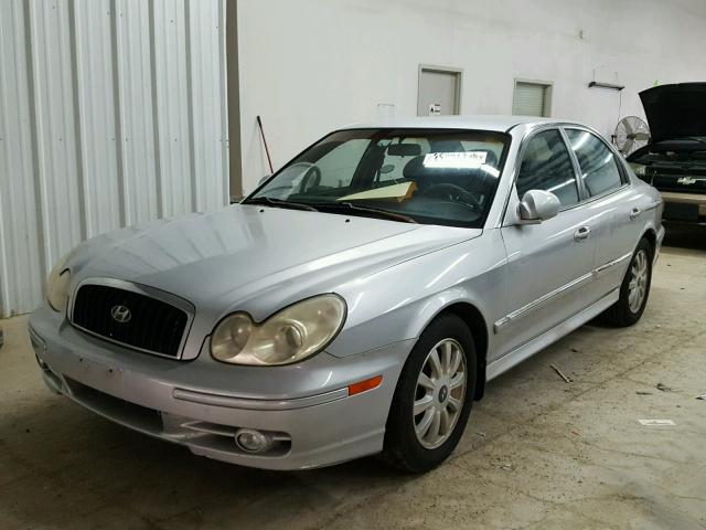 KMHWF35H04A066794 - 2004 HYUNDAI SONATA GLS SILVER photo 2