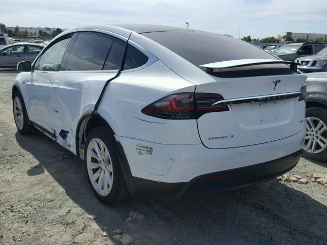 5YJXCBE24GF017150 - 2016 TESLA MODEL X WHITE photo 3